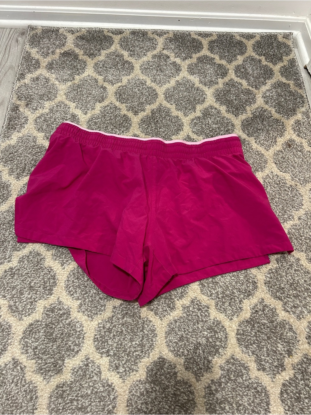 XL - athletic shorts